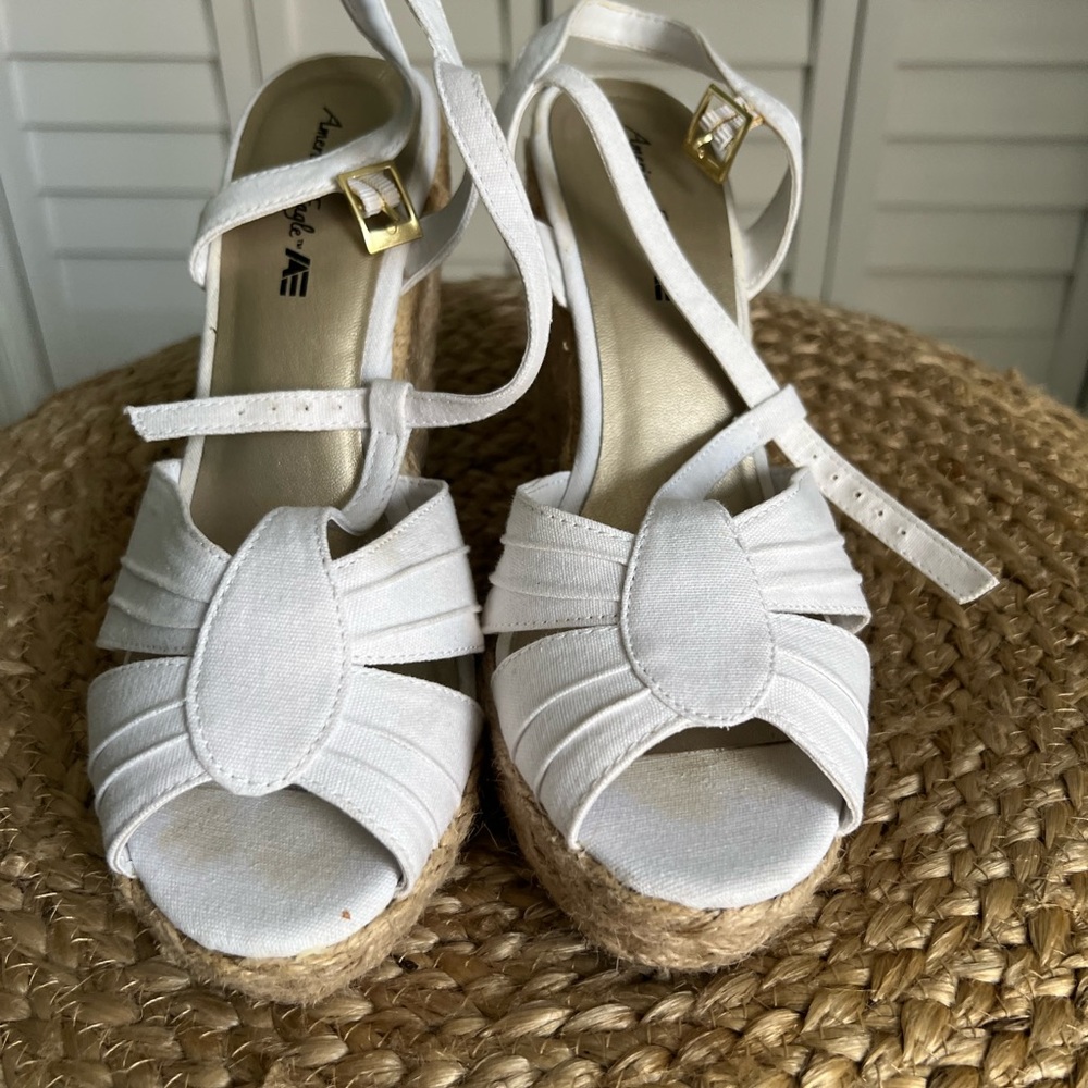 2 pairs of American Eagle wedges